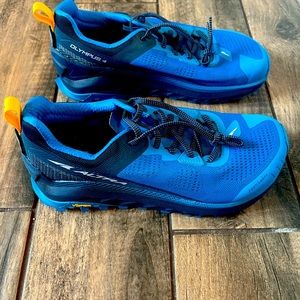 Altra Olympus 4 - Men’s 9.5 - Blue
